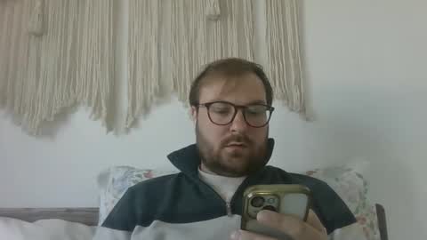 Snapshot of james_heron chatting on 04/24/26, 09:12 James Heron online show from 04/24/26, 09:12