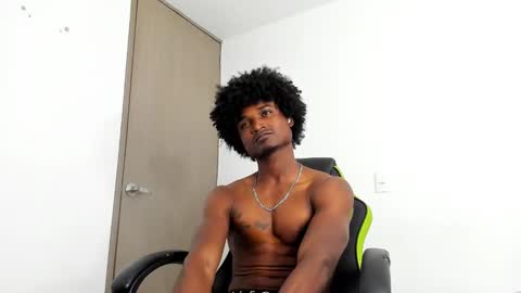 james_makony_1 online show from 12/19/24, 03:08