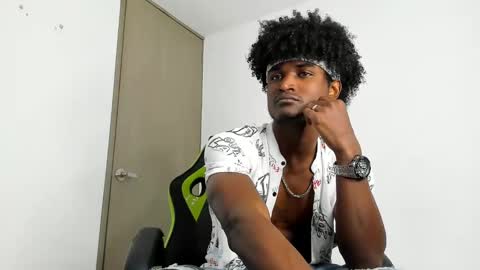 james_makony_1 online show from 12/20/24, 11:32