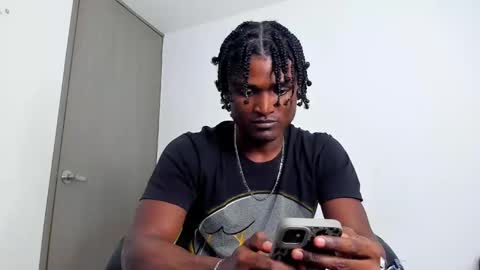 james_makony_1 online show from 01/03/25, 03:16