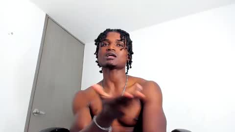 james_makony_1 online show from 01/03/25, 06:22