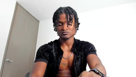 james_makony_1 online show from 01/07/25, 03:14