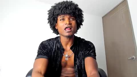 james_makony_1 online show from 01/15/25, 05:50