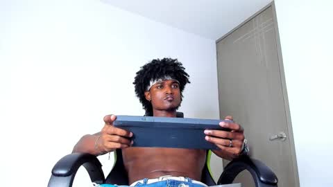 james_makony_1 online show from 01/22/25, 09:02