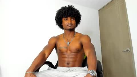 james_makony_1 online show from 02/01/25, 10:05