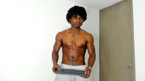 james_makony_1 online show from 02/11/25, 07:02