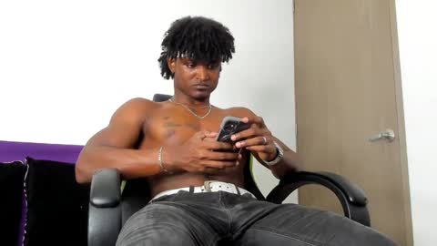 james_makony_1 online show from 02/20/25, 07:12