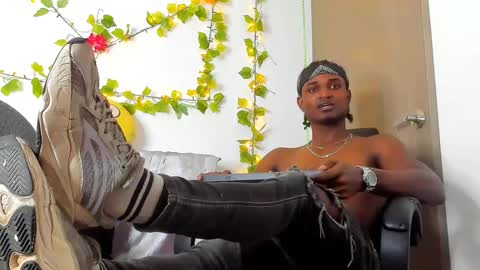 james_makony_1 online show from 03/06/25, 10:09