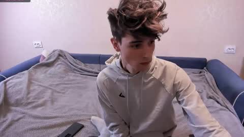 Snapshot of james_mil chatting on 02/18/25, 06:26 James online show from 02/18/25, 06:26