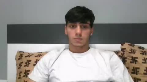 Snapshot of james_qss8 chatting on 12/03/24, 07:55 James online show from 12/03/24, 07:55