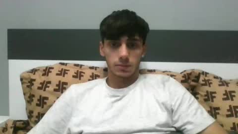 Snapshot of james_qss8 chatting on 12/08/24, 05:18 James online show from 12/08/24, 05:18