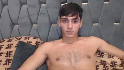 Snapshot of james_qss8 chatting on 09/17/25, 12:07 James online show from 09/17/25, 12:07