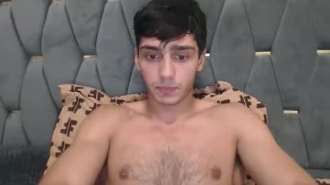 Snapshot of james_qss8 chatting on 10/13/25, 05:24 James online show from 10/13/25, 05:24