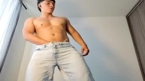 Snapshot of james_silva1 chatting on 04/27/26, 02:15 james_silva1 online show from 04/27/26, 02:15