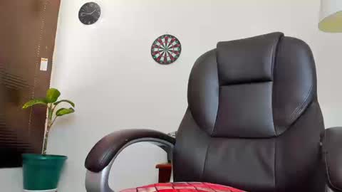 James online show from 09/23/25, 04:32