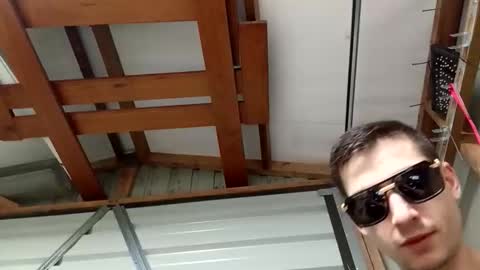 Snapshot of jamesbaby2000 chatting on 09/08/25, 06:40 Youngfun Hung online show from 09/08/25, 06:40