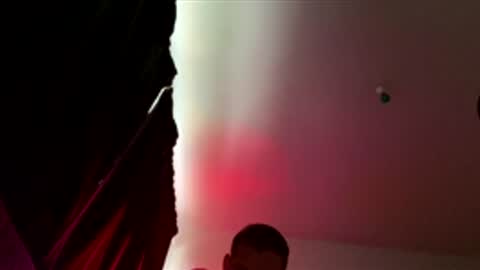 Snapshot of jamesbaby2000 chatting on 01/18/26, 06:34 Youngfun Hung online show from 01/18/26, 06:34