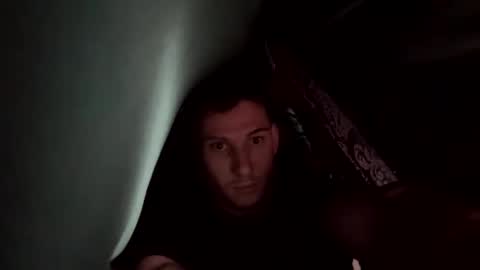 Snapshot of jamesbaby2000 chatting on 02/22/26, 01:42 Youngfun Hung online show from 02/22/26, 01:42