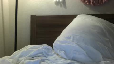 Snapshot of jamesbay367 chatting on 12/21/25, 08:32 jamesbay367 online show from 12/21/25, 08:32