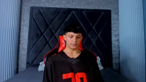 jamesgolden_ online show from 03/02/25, 11:29