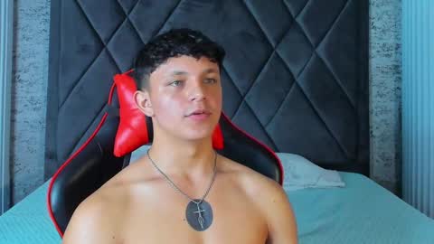 jamesgolden_ online show from 03/05/25, 01:17