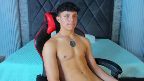 jamesgolden_ online show from 03/05/25, 04:24