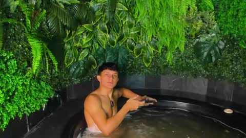 jamesgolden_ online show from 03/07/25, 10:56