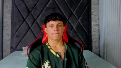 jamesgolden_ online show from 03/09/25, 03:38