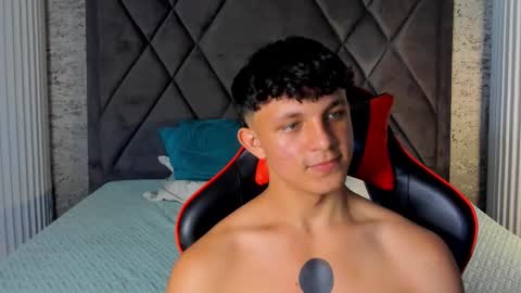 jamesgolden_ online show from 03/12/25, 03:29