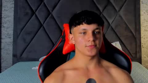 jamesgolden_ online show from 03/12/25, 06:33