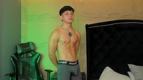 jamesgolden_ online show from 11/27/25, 02:52