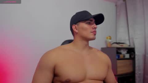 Snapshot of jamesgraay chatting on 02/05/26, 03:00 James Gray online show from 02/05/26, 03:00