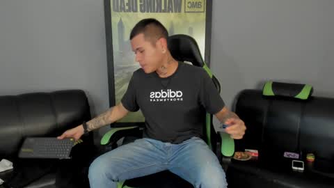 Jamesinked  online show from 01/06/25, 07:24