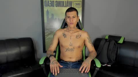Jamesinked  online show from 01/12/25, 04:50