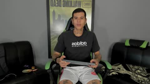 Jamesinked  online show from 02/05/25, 06:48