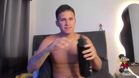 Snapshot of jamesowenn chatting on 06/12/26, 05:39 James Owenn online show from 06/12/26, 05:39