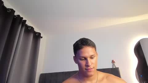 Snapshot of jamesowenn chatting on 06/14/26, 02:24 James Owenn online show from 06/14/26, 02:24