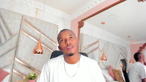 Snapshot of jamesparck chatting on 01/03/25, 03:44 James online show from 01/03/25, 03:44