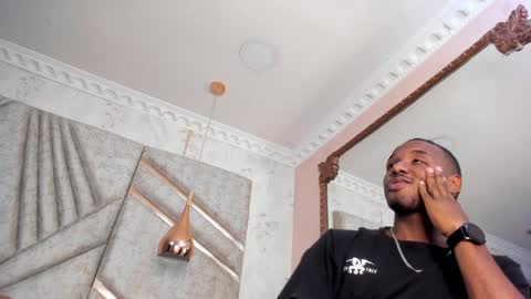 Snapshot of jamesparck chatting on 01/15/25, 02:13 James online show from 01/15/25, 02:13