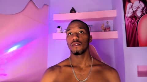 Snapshot of jamesparck chatting on 01/18/25, 03:16 James online show from 01/18/25, 03:16