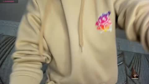 Snapshot of jamesparck chatting on 02/26/25, 12:14 James online show from 02/26/25, 12:14