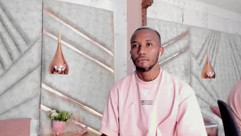 Snapshot of jamesparck chatting on 02/28/25, 12:09 James online show from 02/28/25, 12:09