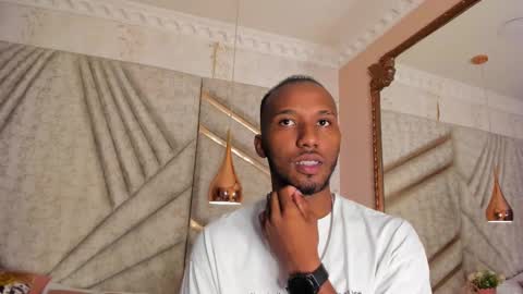 Snapshot of jamesparck chatting on 03/05/25, 03:40 James online show from 03/05/25, 03:40