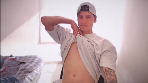 jamesss____ online show from 01/20/25, 08:29