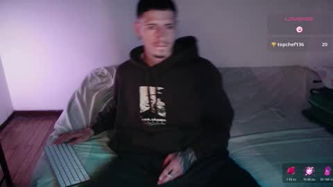 jamesss____ online show from 11/15/25, 09:54