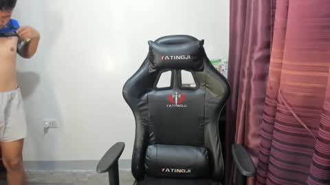 Snapshot of jamesthebigcockxxx chatting on 01/12/25, 09:51 jamesthebigcockxxx online show from 01/12/25, 09:51