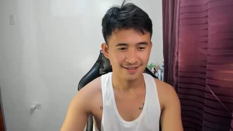 Snapshot of jamesthebigcockxxx chatting on 01/25/25, 01:32 jamesthebigcockxxx online show from 01/25/25, 01:32