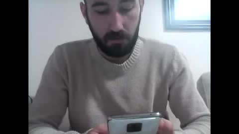 Snapshot of jamesthorn39 chatting on 01/26/25, 08:45 jamesthorn39 online show from 01/26/25, 08:45