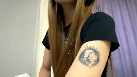 Milena online show from 09/12/25, 02:17