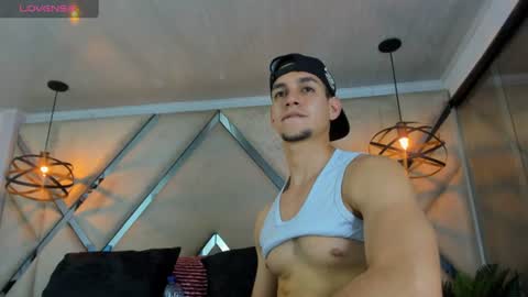 Snapshot of jamexxx1 chatting on 07/01/26, 09:25 --- James --- online show from 07/01/26, 09:25